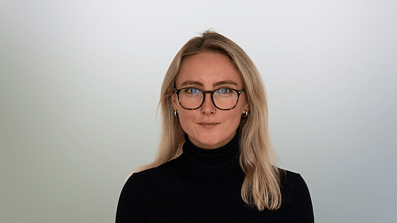 Bil på Förbundsordförande Li Nester på Röda Korsets Ungdomsförbund.